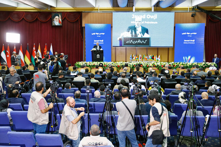 Photos/Opening ceremony of 17th IranPlast International Exhibition