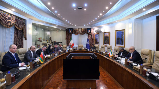 photos – Meeting between Iranian oil minister, Belarusian industry minister